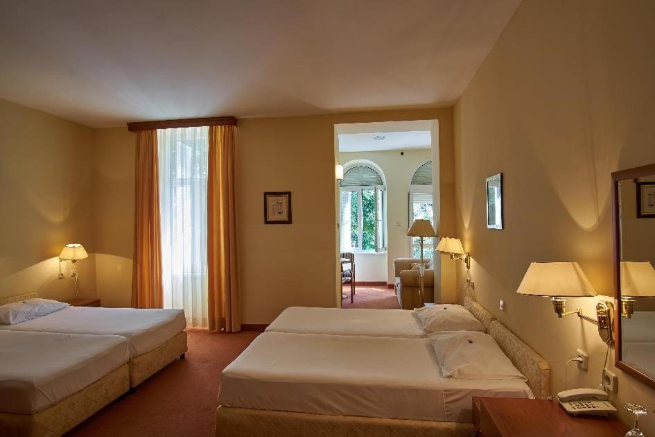 Hotel Vila Ruzica- Glavna Zgrada I Depandanse Цриквениця Екстер'єр фото