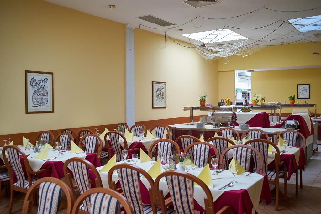 Hotel Vila Ruzica- Glavna Zgrada I Depandanse Цриквениця Екстер'єр фото
