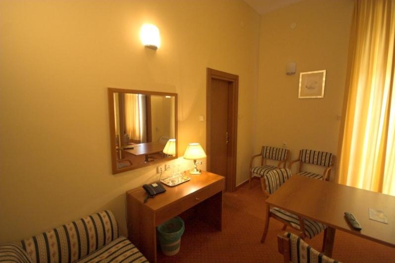 Hotel Vila Ruzica- Glavna Zgrada I Depandanse Цриквениця Екстер'єр фото
